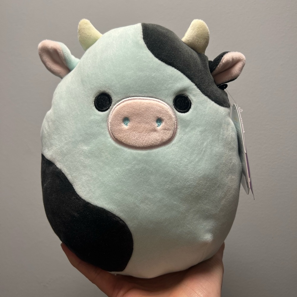 Squishmallow Cillian Blue Cow 8’’ NWT